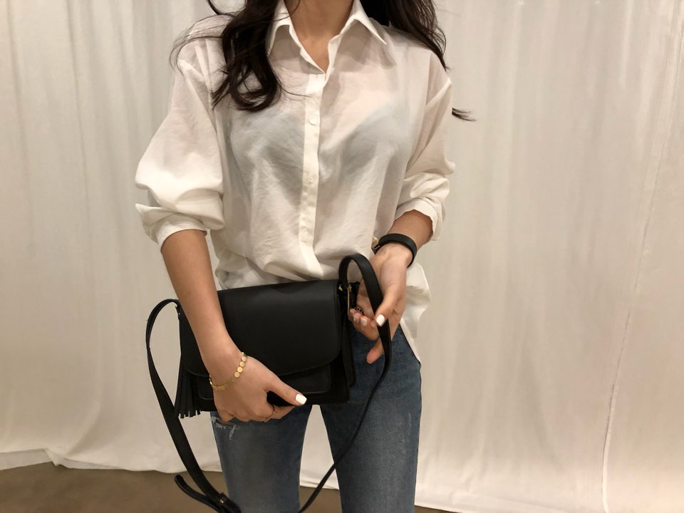 <b><p>Tessel Shoulder Bag</p></b><b><p>タッセルショルダーバッグ</p></b><br /><br /><p align='center'>