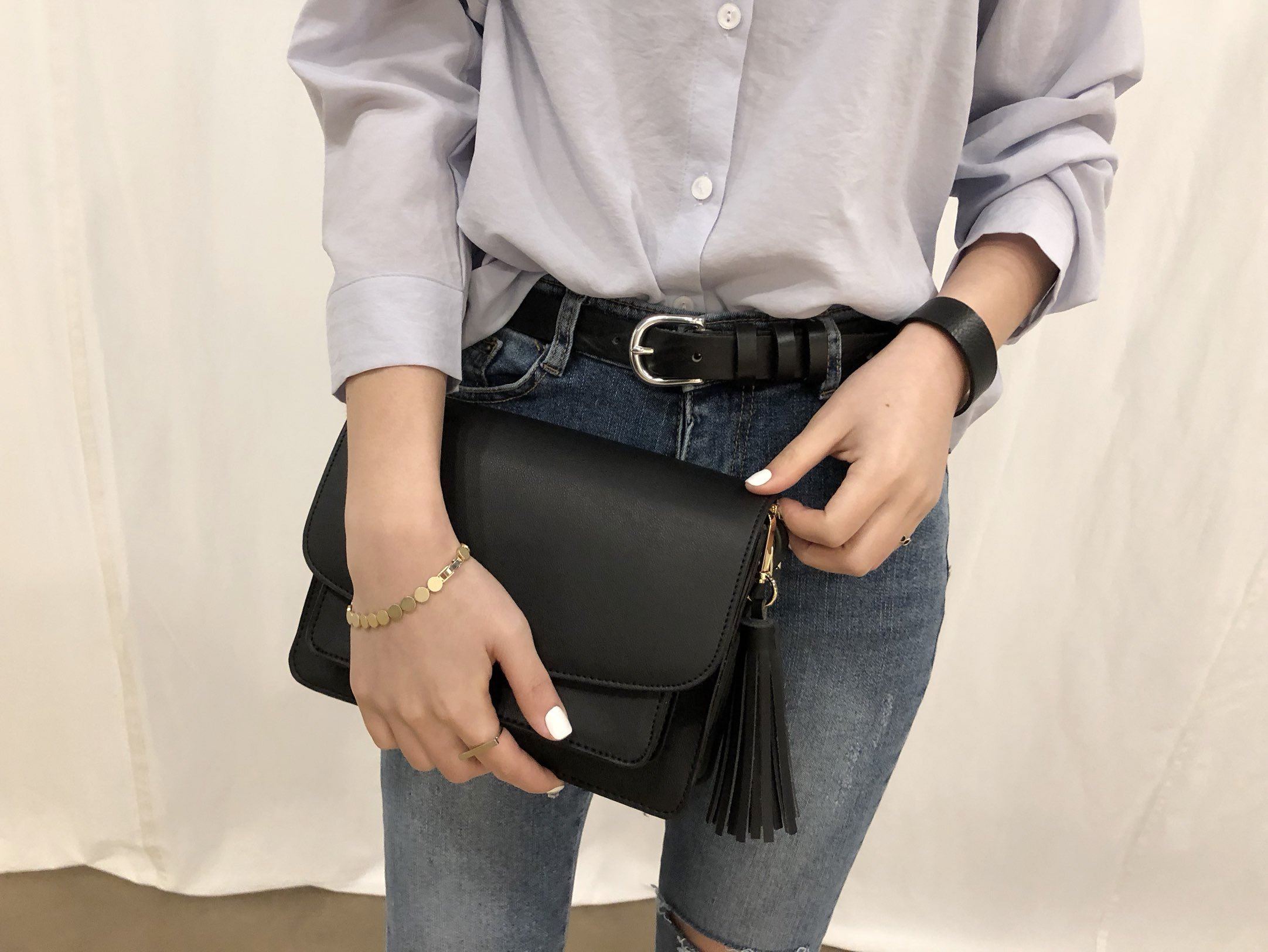 <b><p>Tessel Shoulder Bag</p></b><b><p>タッセルショルダーバッグ</p></b><br /><br /><p align='center'>