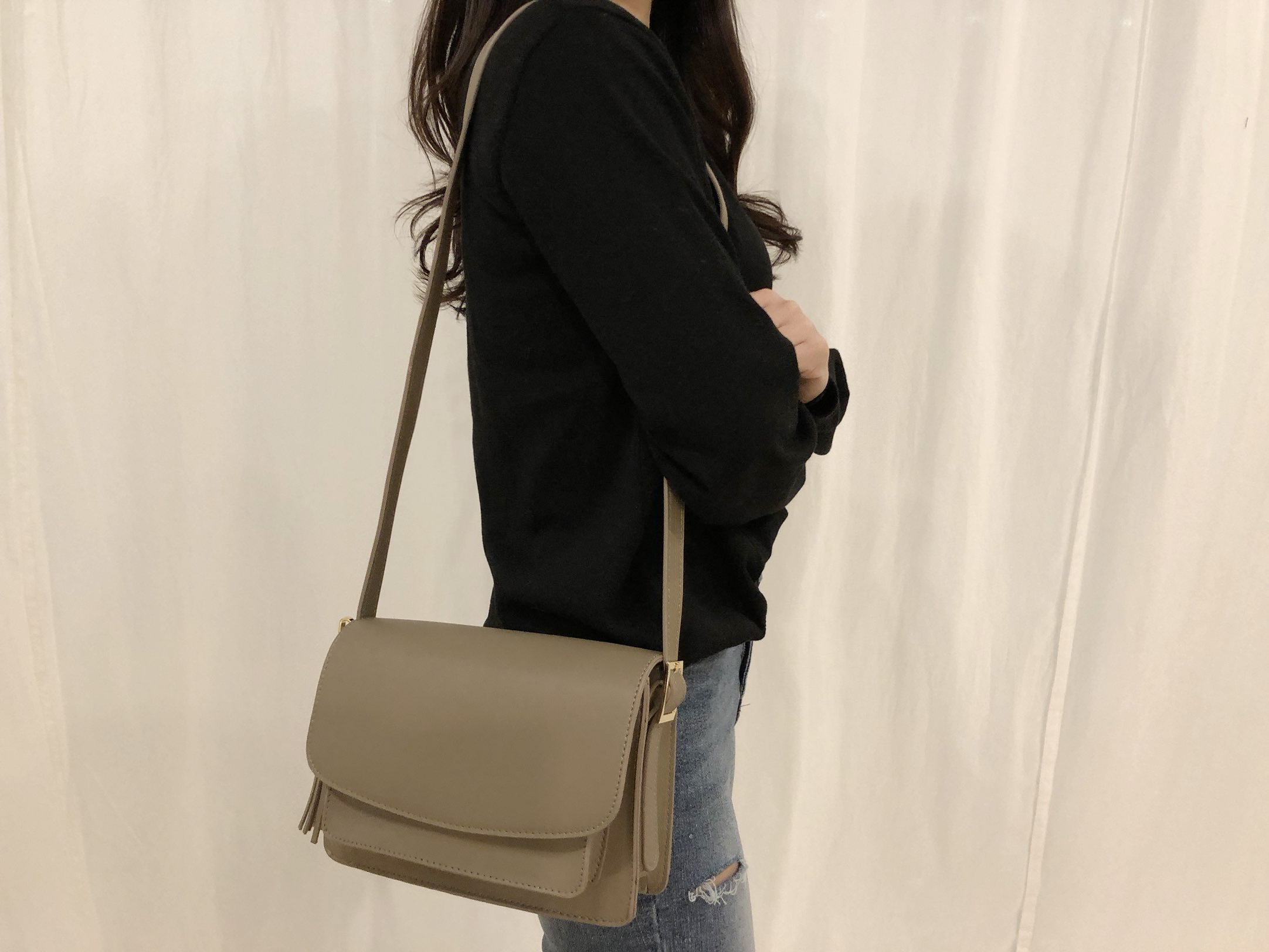 <b><p>Tessel Shoulder Bag</p></b><b><p>タッセルショルダーバッグ</p></b><br /><br /><p align='center'>