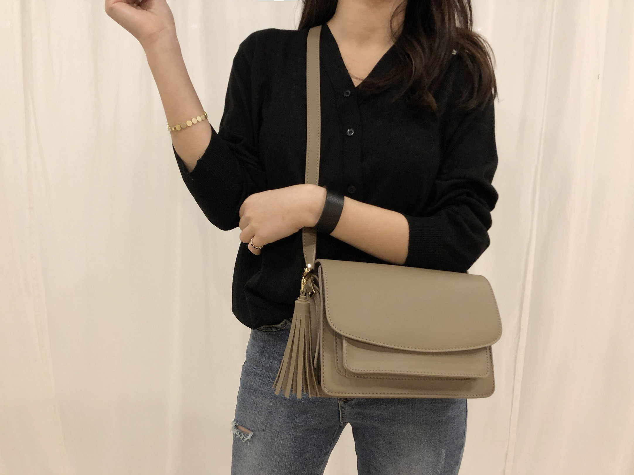 <b><p>Tessel Shoulder Bag</p></b><b><p>タッセルショルダーバッグ</p></b><br /><br /><p align='center'>