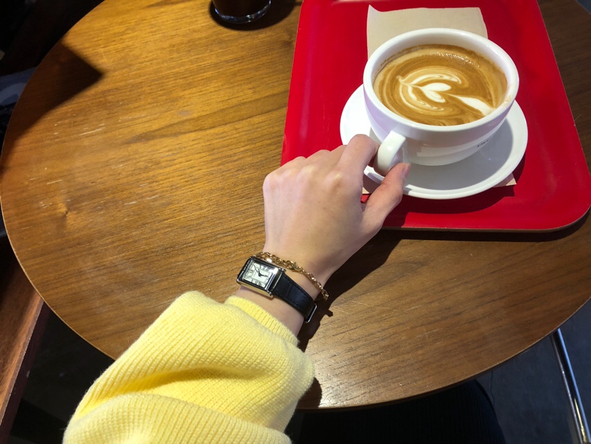 <b><p>Woman square leather wch</p></b><b><p>女性 正方形 レザー 腕時計</p></b><br /><br /><p align='center'>