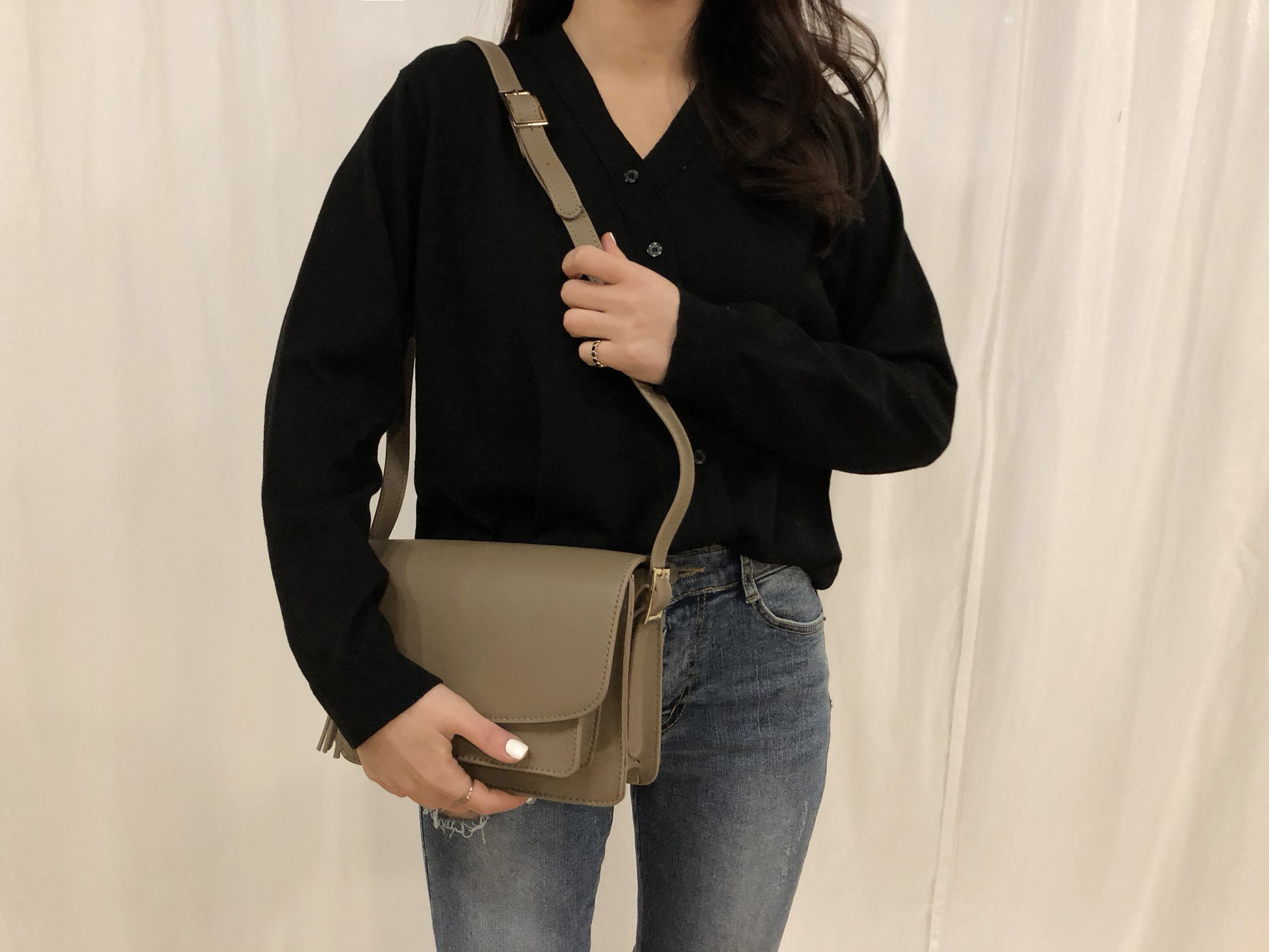 <b><p>Tessel Shoulder Bag</p></b><b><p>タッセルショルダーバッグ</p></b><br /><br /><p align='center'>