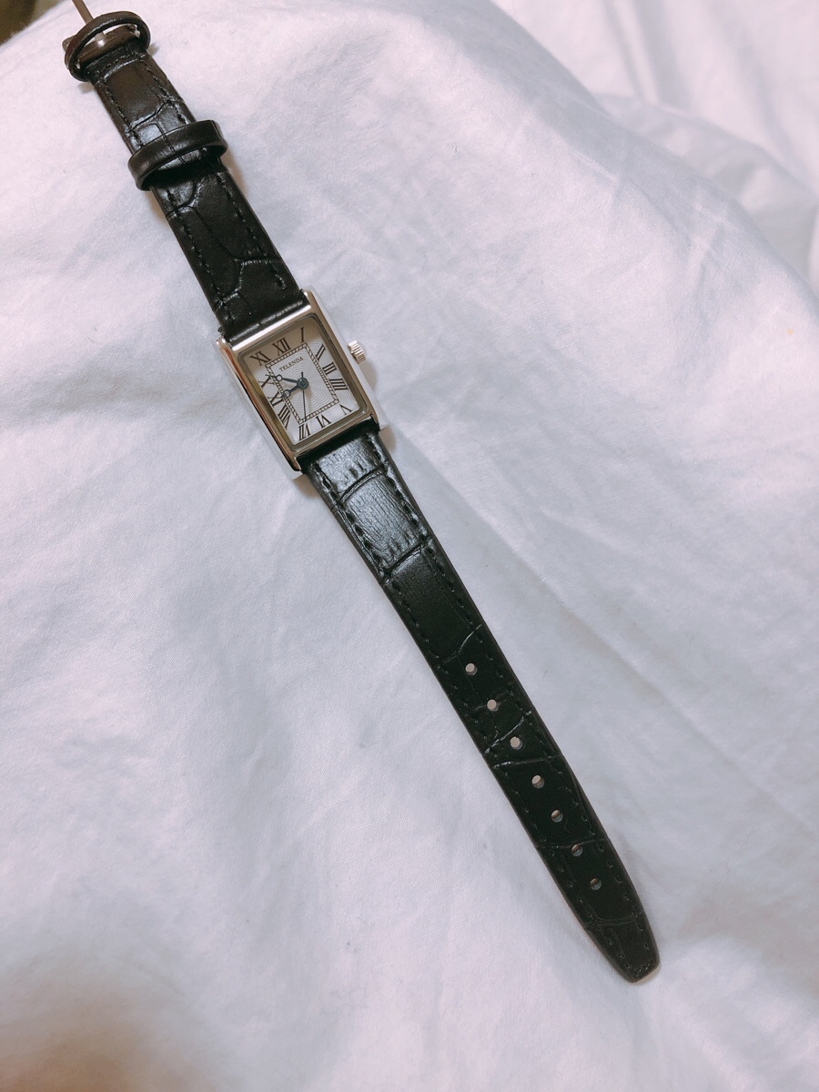 <b><p>Woman square leather wch</p></b><b><p>女性 正方形 レザー 腕時計</p></b><br /><br /><p align='center'>