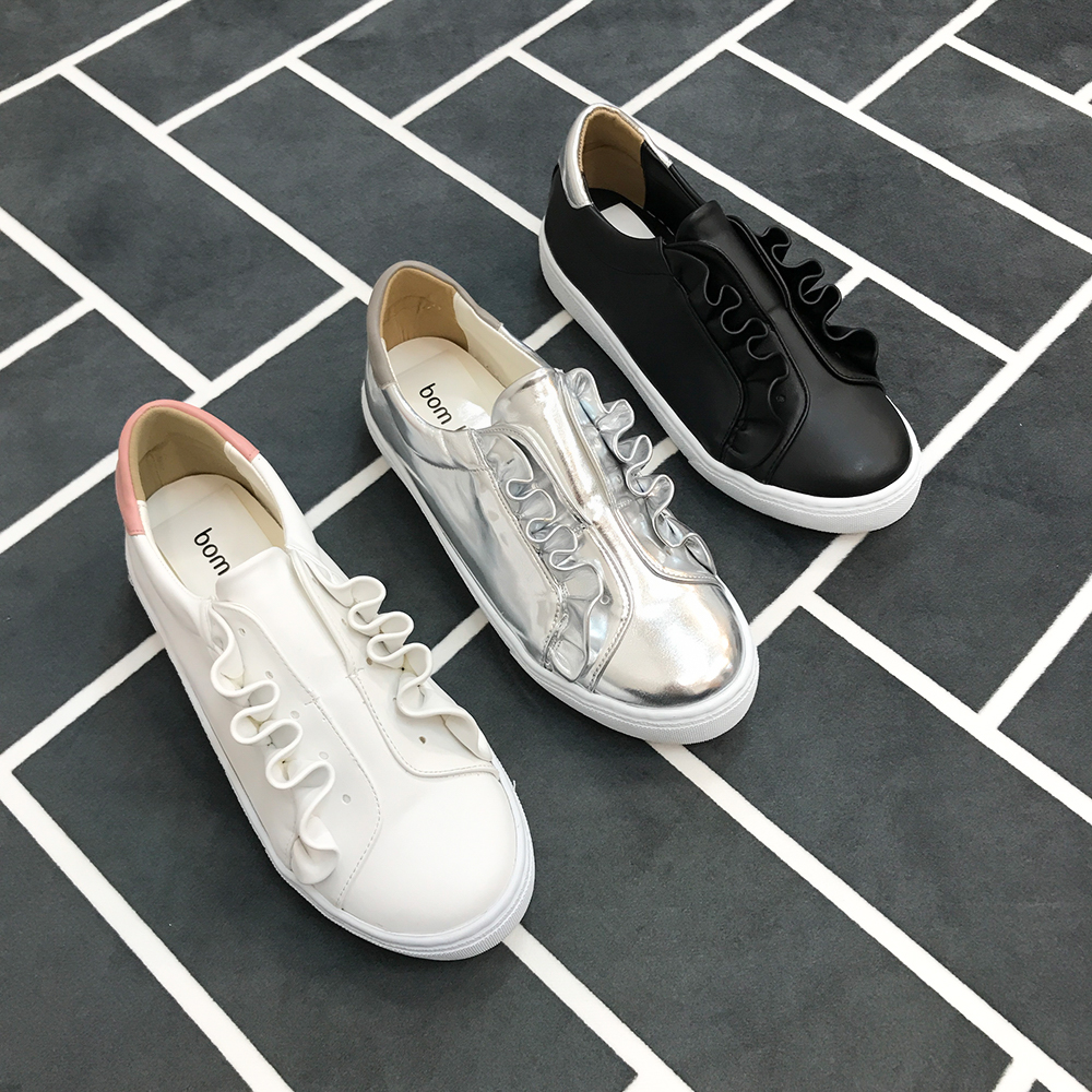 <b><p>Mourning Korean Islet Frill Slip-on Lovely</p></b><b><p>無排 韓国語 アイレット フリル スリップオン ラブリーな 洗練され見える 女子大生デイルック</p></b><br /><br /><p align='center'>