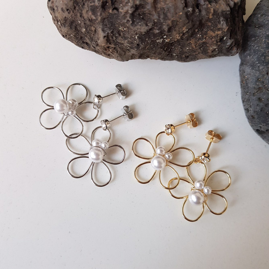 <b><p>Ant Flower line Pearl Drop Ergs smy pit Unique</p></b><b><p>アンセン フラワーライン 真珠 ドロップイヤリング フリフリピット ユニークな感性ムード</p></b><br /><br /><p align='center'>