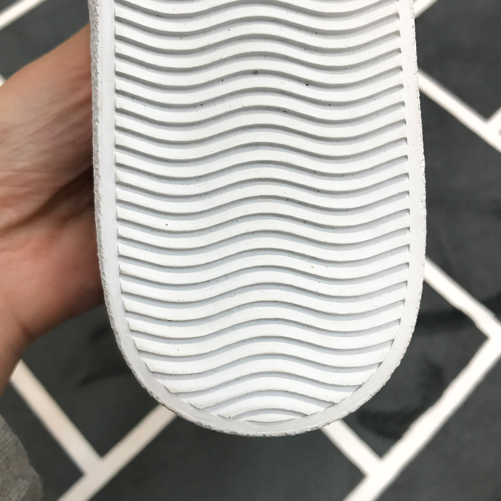 <b><p>Mourning Korean Islet Frill Slip-on Lovely</p></b><b><p>無排 韓国語 アイレット フリル スリップオン ラブリーな 洗練され見える 女子大生デイルック</p></b><br /><br /><p align='center'>