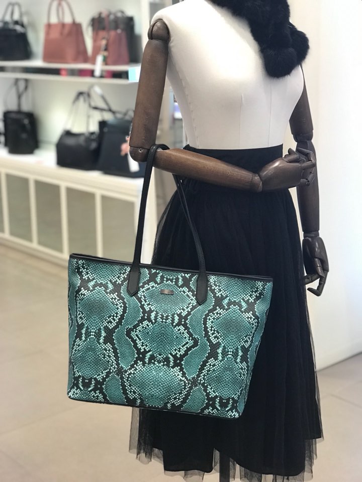 <b><p>Love Cat Double M Rioshopperback WEFHP515</p></b><b><p>ロブケトダブルエムラチショーポベクWEFHP515</p></b><br /><br /><p align='center'>