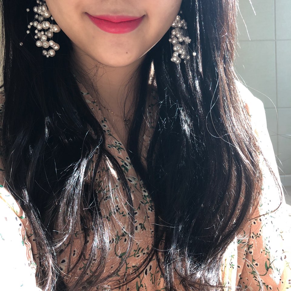 <b><p>Mongle ss earri cluster Pl by Spkli fancy</p></b><b><p>モングルモングル カスミソウ イヤリ 松茸 真珠多発 スパークリ 派手な 大きな</p></b><br /><br /><p align='center'>