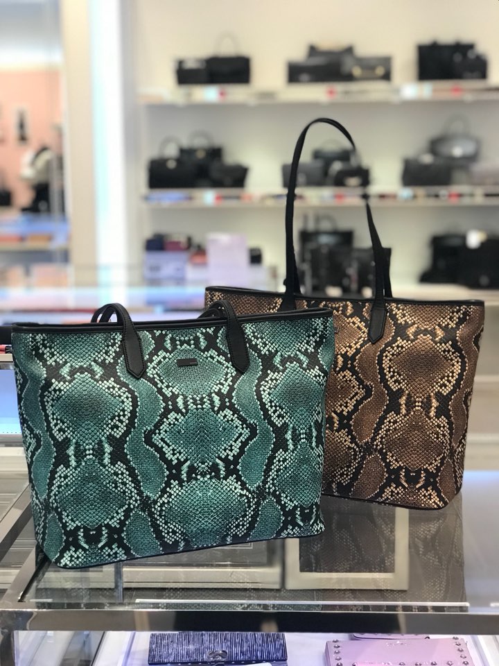 <b><p>Love Cat Double M Rioshopperback WEFHP515</p></b><b><p>ロブケトダブルエムラチショーポベクWEFHP515</p></b><br /><br /><p align='center'>