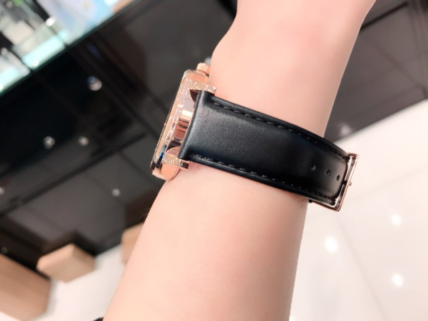 <b><p>OST Black Stopper Couple Watch OTC118207FPB</p></b><b><p>OST ブラックモムムンフェイズカップル時計 OTC118207FPB 27 あちこちマッチ可能</p></b><br /><br /><p align='center'>