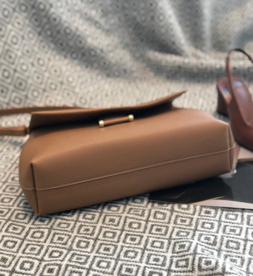 <b><p>Simple 2way Square Shoulder Bag 3color Two</p></b><b><p>シンプル2wayスクエアショルダーバッグ3colorツーウェイバック女性トートバッグハンドバッグミニ</p></b><br /><br /><p align='center'>