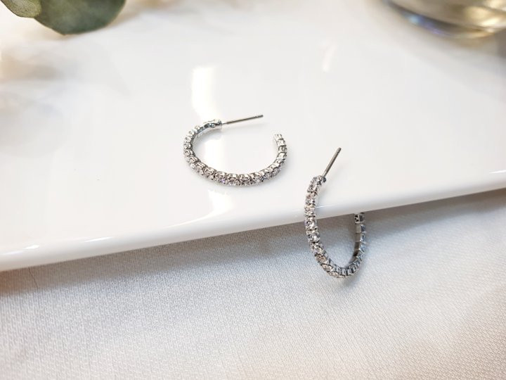 <b><p>Cubic Bng earrs populity</p></b><b><p>キュービック ブリンブリン グピアス イヤグ 人気 パーティー</p></b><br /><br /><p align='center'>