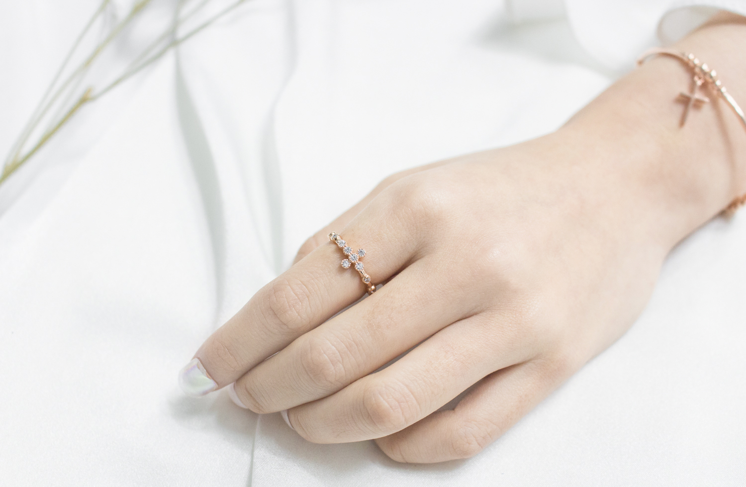 <b><p>Bold The Cross Rary ring silver925 3cor Cathic</p></b><b><p>ボールド クロス はロザリオリング シルバー925 3色 カトリック 物 大聖堂</p></b><br /><br /><p align='center'>