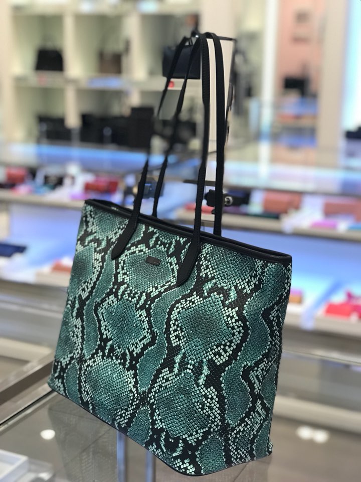 <b><p>Love Cat Double M Rioshopperback WEFHP515</p></b><b><p>ロブケトダブルエムラチショーポベクWEFHP515</p></b><br /><br /><p align='center'>