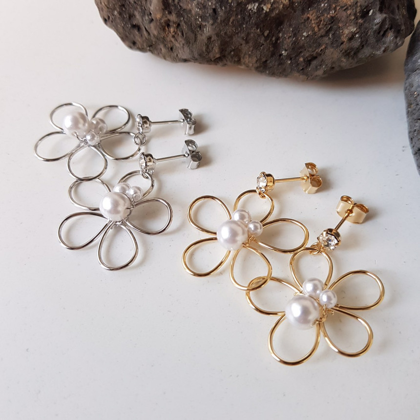 <b><p>Ant Flower line Pearl Drop Ergs smy pit Unique</p></b><b><p>アンセン フラワーライン 真珠 ドロップイヤリング フリフリピット ユニークな感性ムード</p></b><br /><br /><p align='center'>