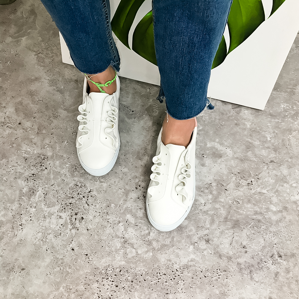 <b><p>Mourning Korean Islet Frill Slip-on Lovely</p></b><b><p>無排 韓国語 アイレット フリル スリップオン ラブリーな 洗練され見える 女子大生デイルック</p></b><br /><br /><p align='center'>