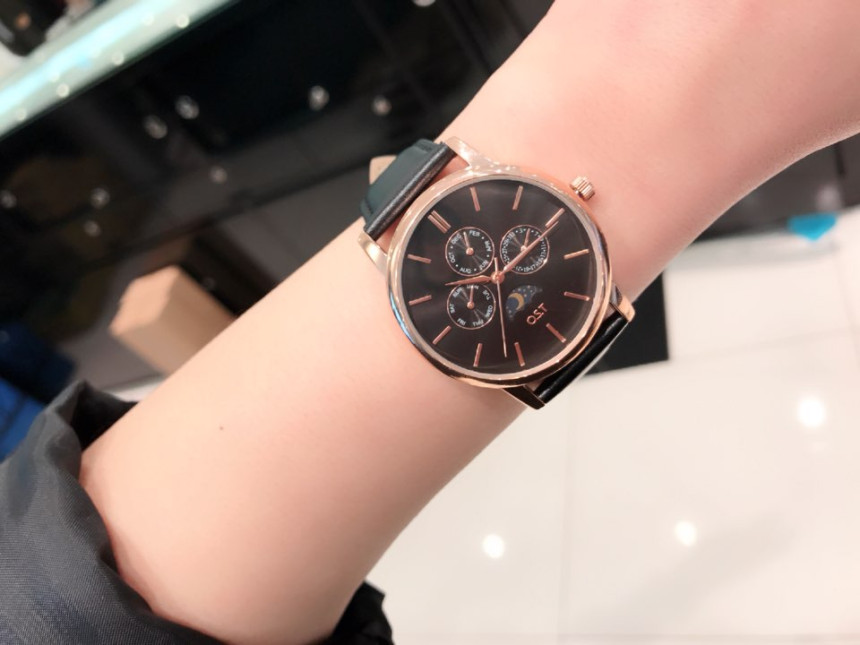 <b><p>OST Black Stopper Couple Watch OTC118207FPB</p></b><b><p>OST ブラックモムムンフェイズカップル時計 OTC118207FPB 27 あちこちマッチ可能</p></b><br /><br /><p align='center'>