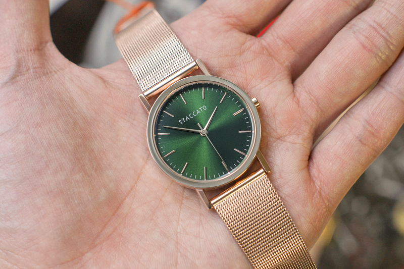 <b><p>Staccato ST1591R man steal clock wri 20's</p></b><b><p>スタッカート ST1591R 男 スチール 時計 手首 20代 お好み狙撃 高級感のある雰囲気</p></b><br /><br /><p align='center'>