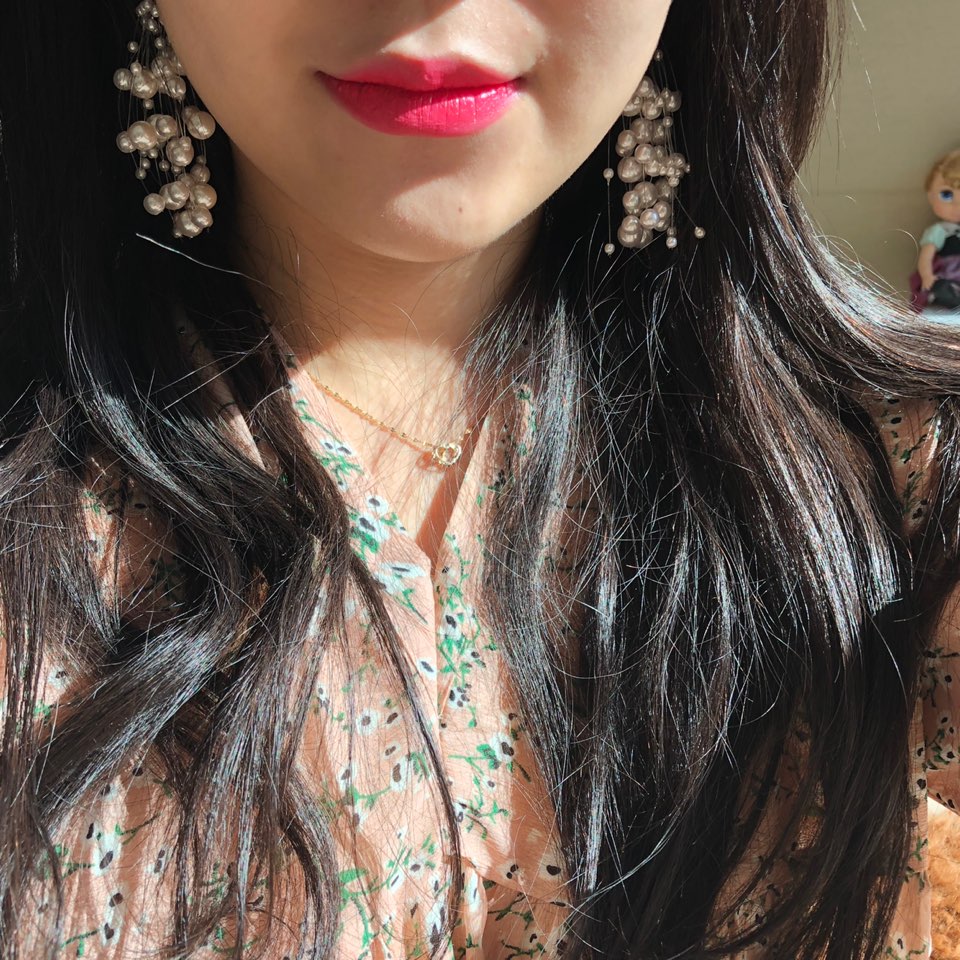 <b><p>Mongle ss earri cluster Pl by Spkli fancy</p></b><b><p>モングルモングル カスミソウ イヤリ 松茸 真珠多発 スパークリ 派手な 大きな</p></b><br /><br /><p align='center'>