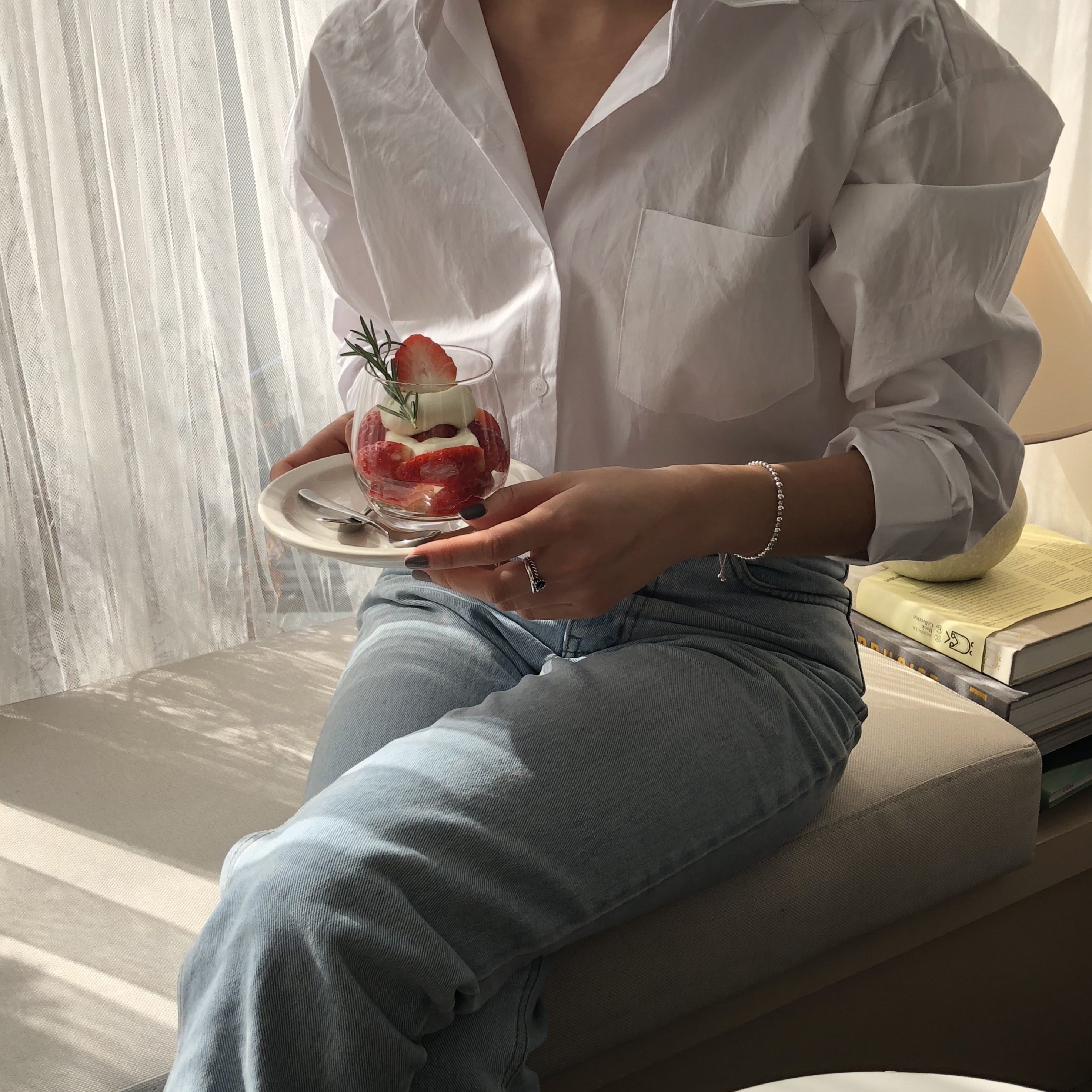 <b><p>Nita Silver 925 onyx ste ring The antiquy</p></b><b><p>モニター シルバー925 オニキス 原石 リング アンティークは 20代の女性 油絵</p></b><br /><br /><p align='center'>