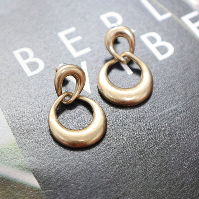 <b><p>1+1 vintage Bold Drop Earrgs 18 species Aique</p></b><b><p>+ ヴィンテージ ボールド ドロップイヤリング 18種 アィーク サル ミニマル</p></b><br /><br /><p align='center'>
