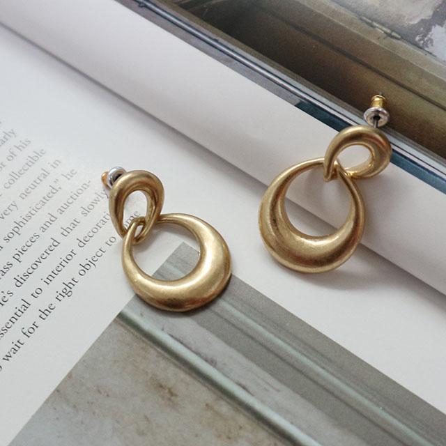 <b><p>1+1 vintage Bold Drop Earrgs 18 species Aique</p></b><b><p>+ ヴィンテージ ボールド ドロップイヤリング 18種 アィーク サル ミニマル</p></b><br /><br /><p align='center'>