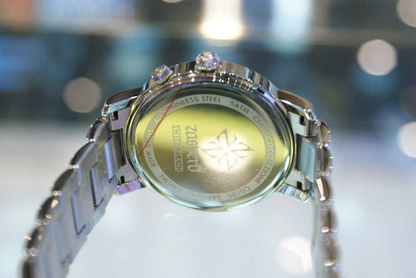 <b><p>Jaspeiro MOONPHASE silver White CG105-16</p></b><b><p>ザースフェーに 月相 シルバー ホワイト CG105-16 一目に入ってくる メタル感</p></b><br /><br /><p align='center'>