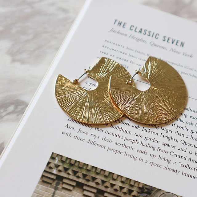 <b><p>1+1 vintage Bold Drop Earrgs 18 species Aique</p></b><b><p>+ ヴィンテージ ボールド ドロップイヤリング 18種 アィーク サル ミニマル</p></b><br /><br /><p align='center'>