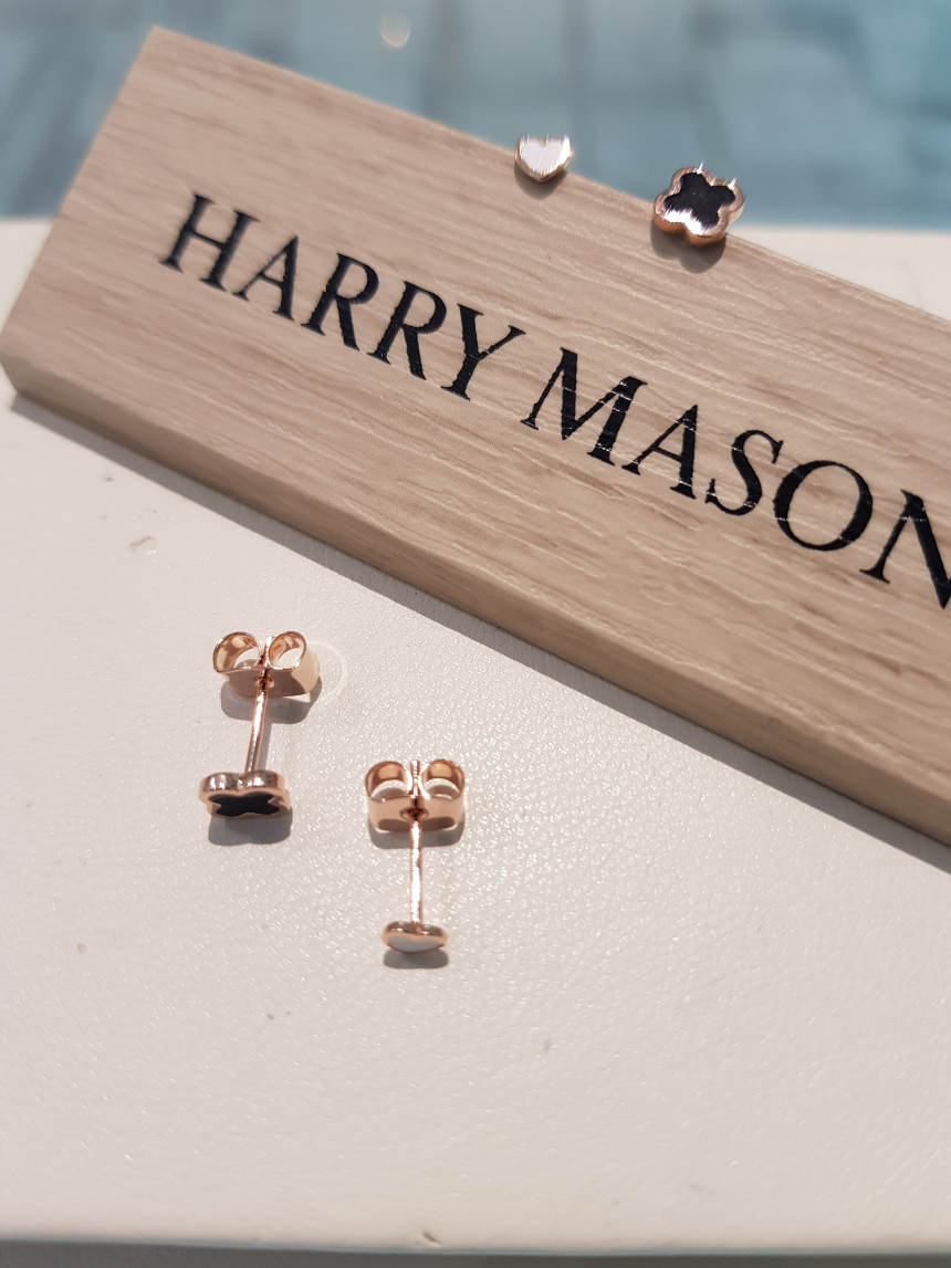 <b><p>Harry Mason Crova Black Eings HMTPE-002RG</p></b><b><p>ハリー・メイソン クローバー ブラックピアス HMTPE-002RG サンコム若々しく</p></b><br /><br /><p align='center'>