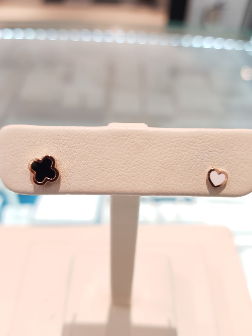 <b><p>Harry Mason Crova Black Eings HMTPE-002RG</p></b><b><p>ハリー・メイソン クローバー ブラックピアス HMTPE-002RG サンコム若々しく</p></b><br /><br /><p align='center'>