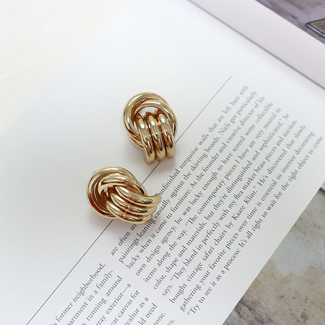 <b><p>1+1 vintage Bold Drop Earrgs 18 species Aique</p></b><b><p>+ ヴィンテージ ボールド ドロップイヤリング 18種 アィーク サル ミニマル</p></b><br /><br /><p align='center'>