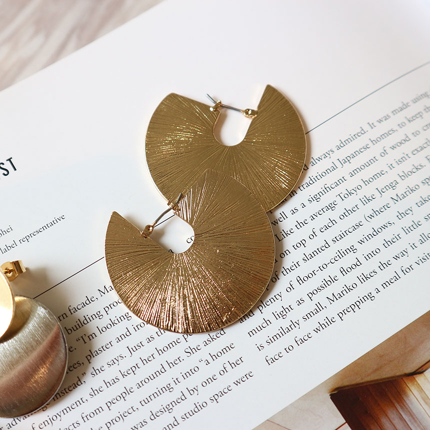 <b><p>1+1 vintage Bold Drop Earrgs 18 species Aique</p></b><b><p>+ ヴィンテージ ボールド ドロップイヤリング 18種 アィーク サル ミニマル</p></b><br /><br /><p align='center'>