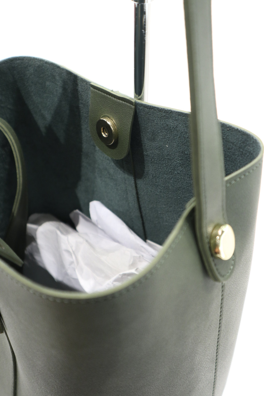 <b><p>Nomi Miller Should Bag FGN8500 Gangnam Day</p></b><b><p>ニコルミラーショルダーバッグFGN8500江南店デイリーバック20代の女性のバッグ</p></b><br /><br /><p align='center'>