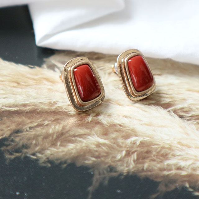 <b><p>1+1 vintage Bold Drop Earrgs 18 species Aique</p></b><b><p>+ ヴィンテージ ボールド ドロップイヤリング 18種 アィーク サル ミニマル</p></b><br /><br /><p align='center'>