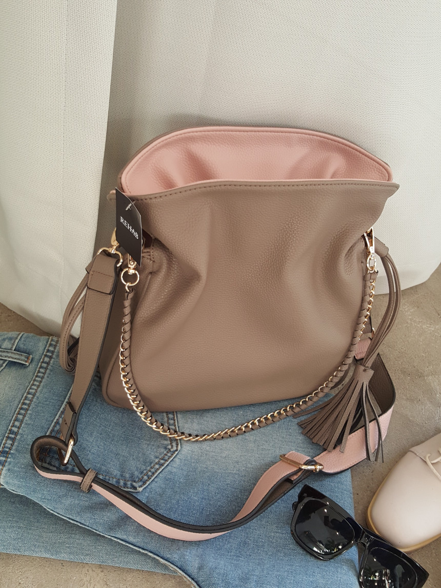 <b><p>Avril bucket bag</p></b><b><p>アヴリルバケットバック</p></b><br /><br /><p align='center'>