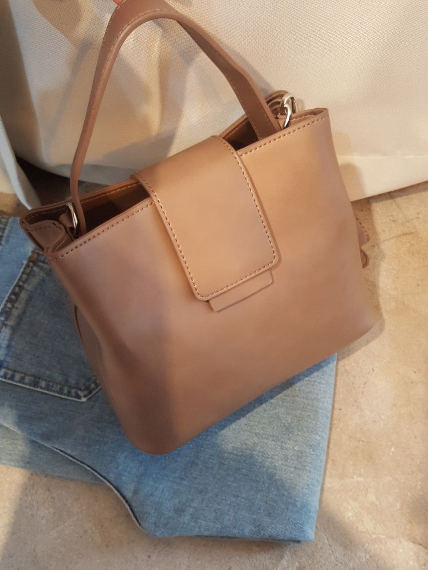 <b><p>Lois back</p></b><b><p>ロイスバック</p></b><br /><br /><p align='center'>