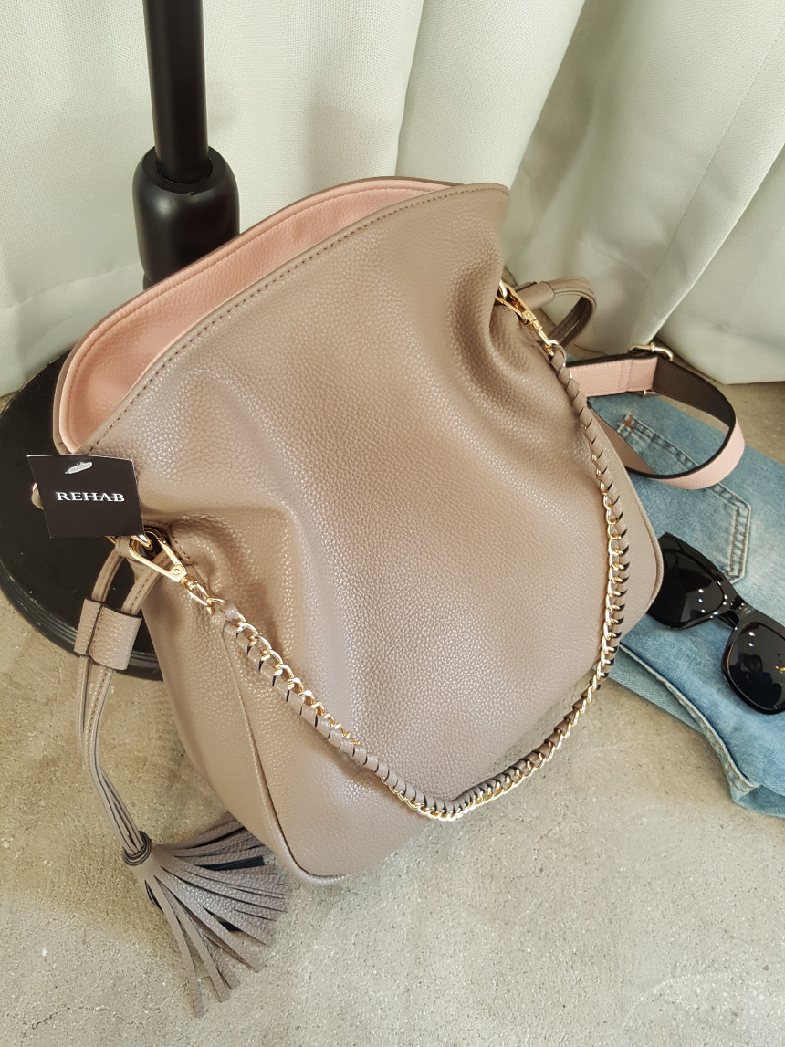 <b><p>Avril bucket bag</p></b><b><p>アヴリルバケットバック</p></b><br /><br /><p align='center'>