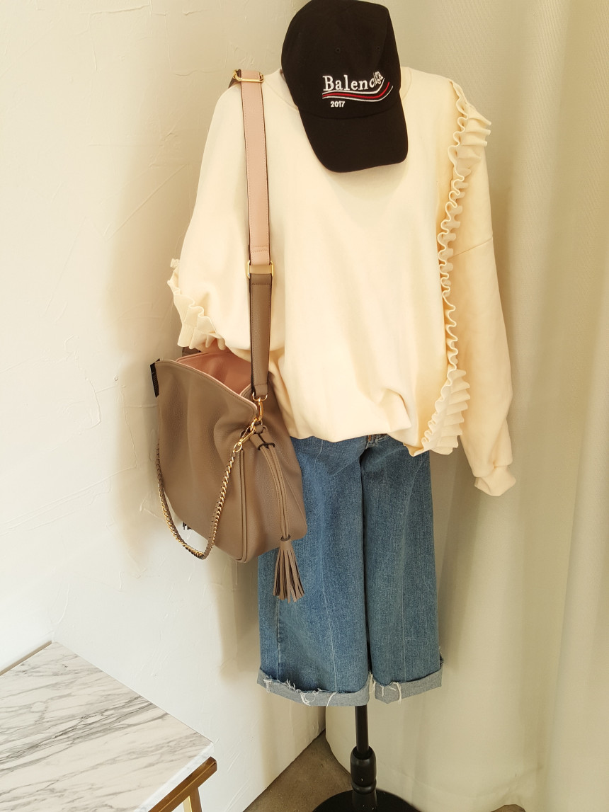 <b><p>Avril bucket bag</p></b><b><p>アヴリルバケットバック</p></b><br /><br /><p align='center'>