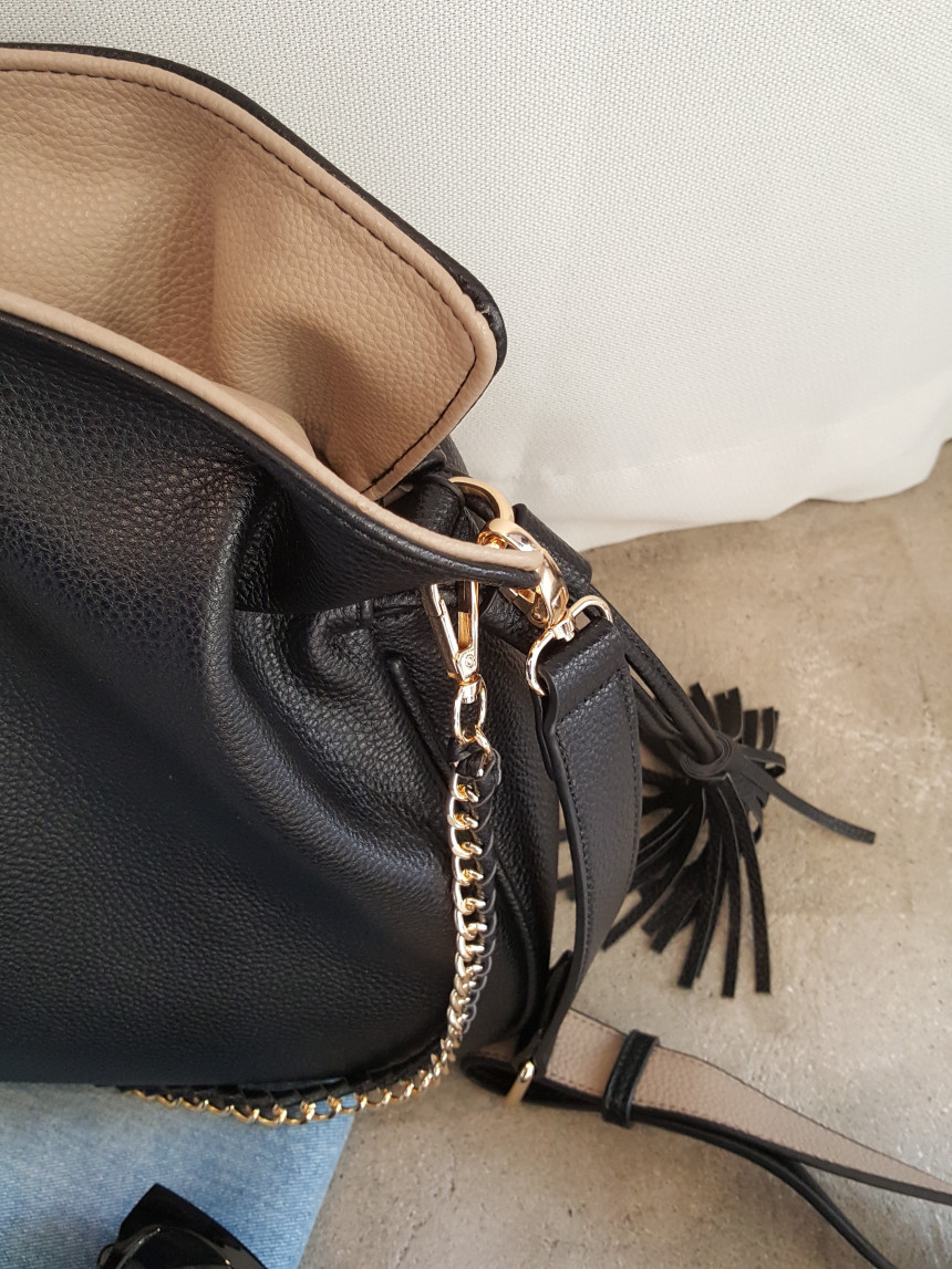 <b><p>Avril bucket bag</p></b><b><p>アヴリルバケットバック</p></b><br /><br /><p align='center'>