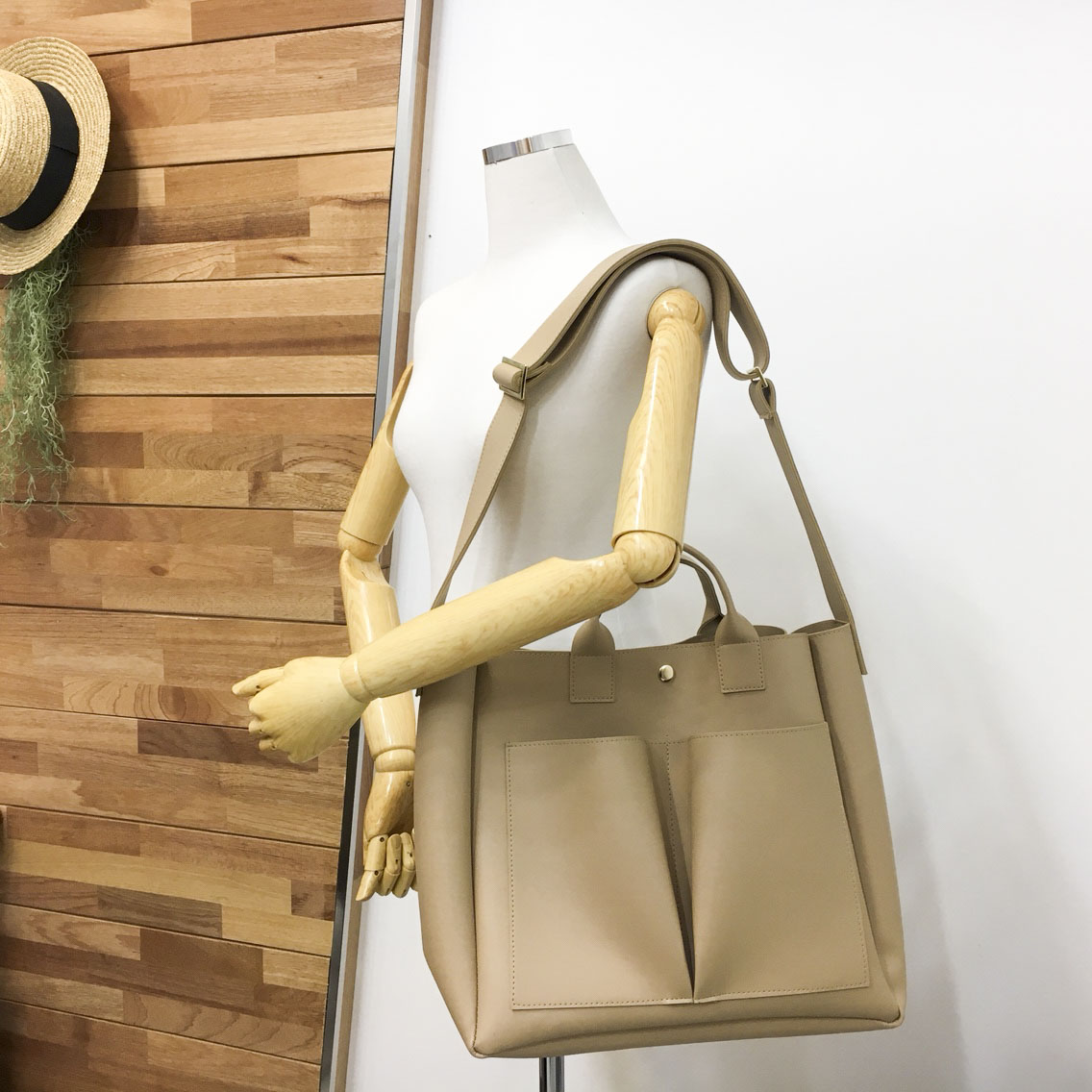 <b><p>Spring Color Daily Leather Tumbl Bag</p></b><b><p>春カラーデイリーレザータンブラーバック</p></b><br /><br /><p align='center'>