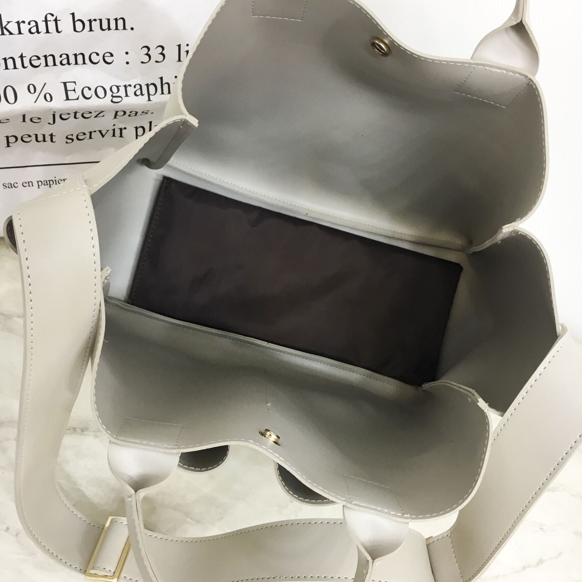 <b><p>Spring Color Daily Leather Tumbl Bag</p></b><b><p>春カラーデイリーレザータンブラーバック</p></b><br /><br /><p align='center'>