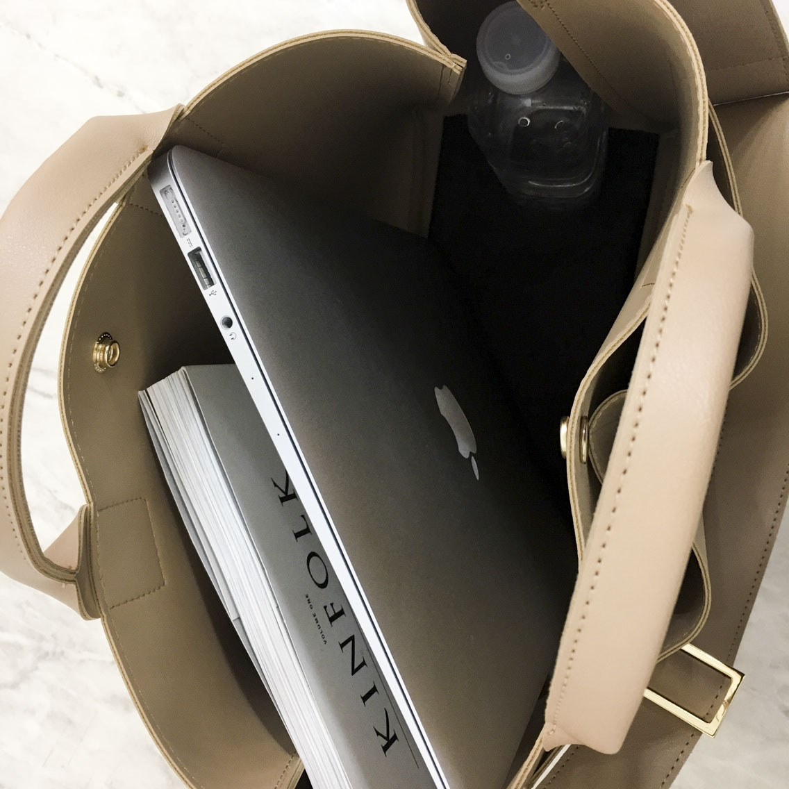 <b><p>Spring Color Daily Leather Tumbl Bag</p></b><b><p>春カラーデイリーレザータンブラーバック</p></b><br /><br /><p align='center'>