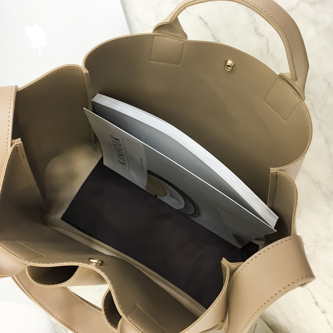 <b><p>Spring Color Daily Leather Tumbl Bag</p></b><b><p>春カラーデイリーレザータンブラーバック</p></b><br /><br /><p align='center'>