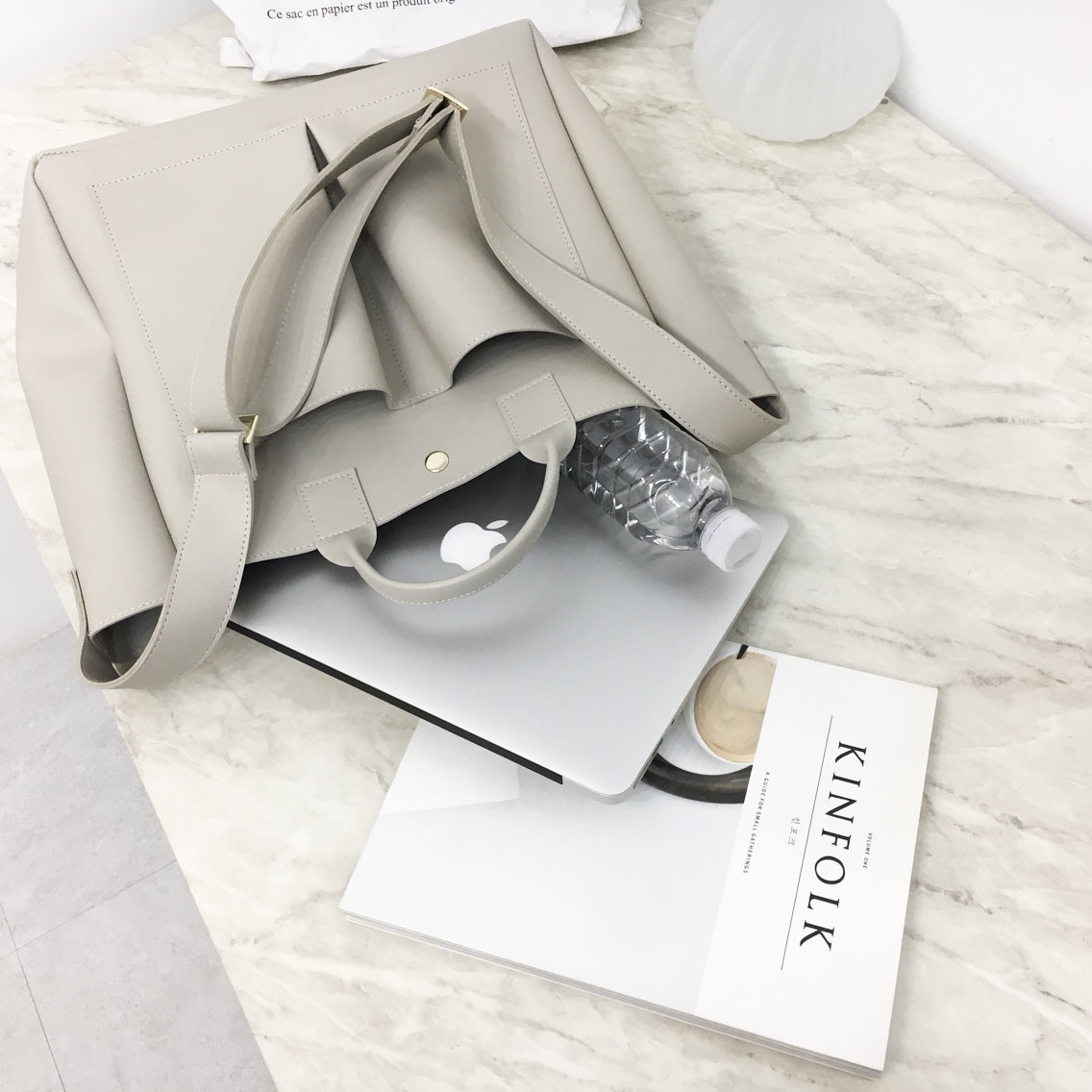 <b><p>Spring Color Daily Leather Tumbl Bag</p></b><b><p>春カラーデイリーレザータンブラーバック</p></b><br /><br /><p align='center'>