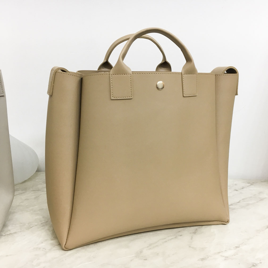 <b><p>Spring Color Daily Leather Tumbl Bag</p></b><b><p>春カラーデイリーレザータンブラーバック</p></b><br /><br /><p align='center'>