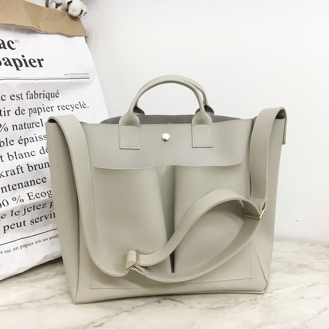 <b><p>Spring Color Daily Leather Tumbl Bag</p></b><b><p>春カラーデイリーレザータンブラーバック</p></b><br /><br /><p align='center'>