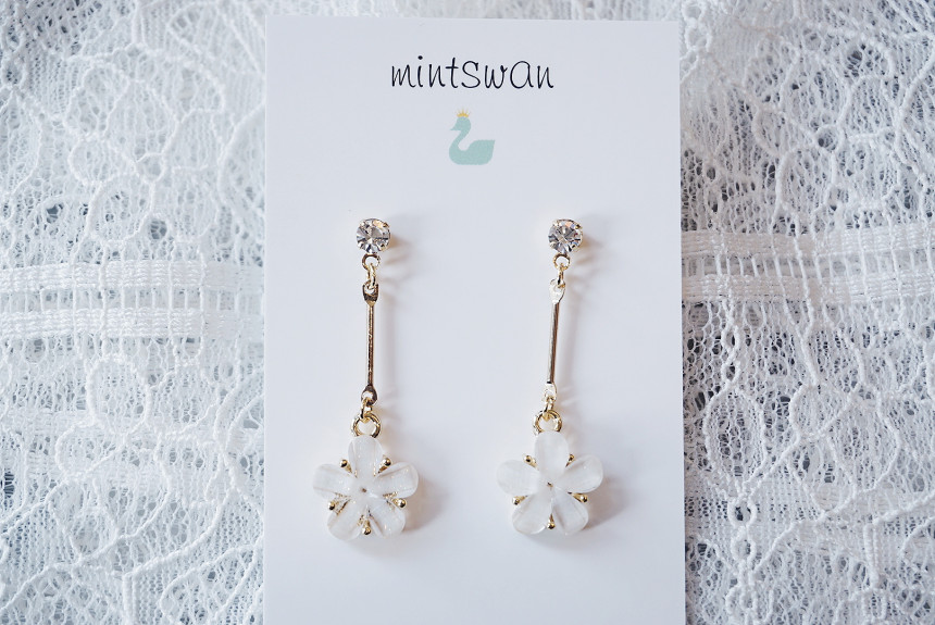 <b><p>Cherry Blossom Drop eaing Twenties Dly coordaon</p></b><b><p>桜 ドロップ イヤリング 20代の女性 デイリーコーディネート ウンチム ガールフレンドの贈り物</p></b><br /><br /><p align='center'>