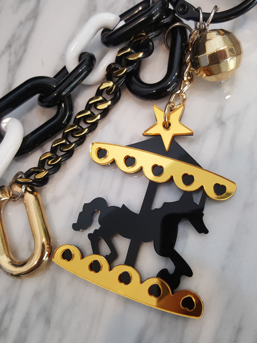 <b><p>Lois back</p></b><b><p>ロイスバック</p></b><br /><br /><p align='center'>