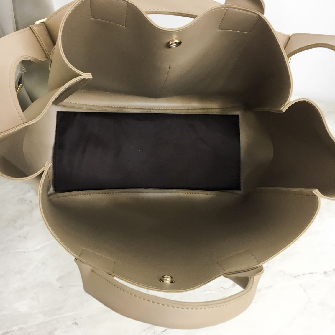 <b><p>Spring Color Daily Leather Tumbl Bag</p></b><b><p>春カラーデイリーレザータンブラーバック</p></b><br /><br /><p align='center'>