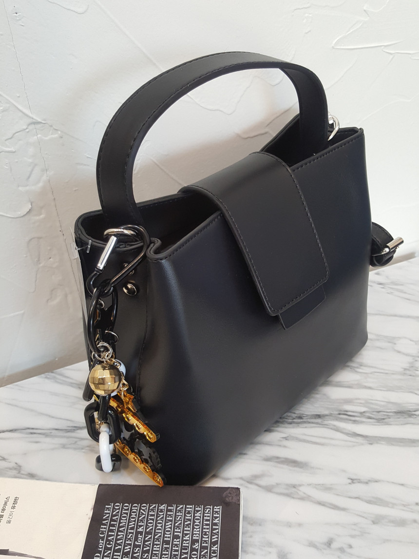 <b><p>Lois back</p></b><b><p>ロイスバック</p></b><br /><br /><p align='center'>